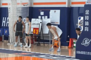 开云下载-东体：上海队计划寻找护框大外，将根据NBA合同挑选心仪人选