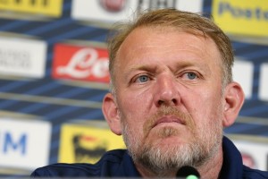 开云APP-普罗辛内茨基：我更支持皇马而非巴萨 瓜迪奥拉速度不快但很聪明