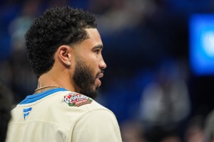 开云网页-塔图姆周六打独行侠或复出！格威：篮球都在想念他